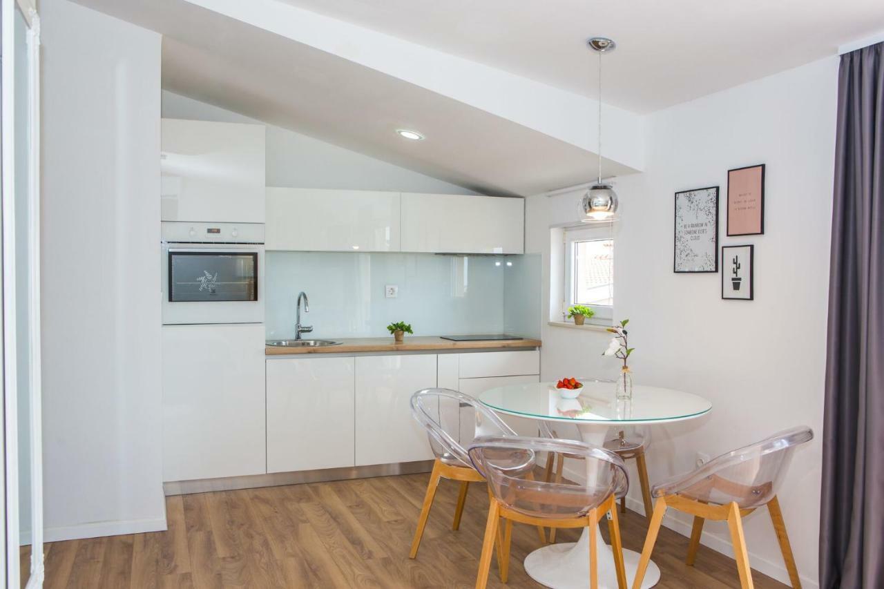 Apartmani Ana Kaštela Exterior foto